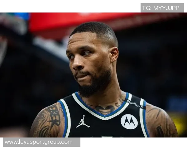 利拉德分享字母哥送的新款签名球鞋展现深厚友谊与团队精神