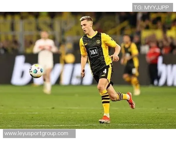 赫韦德斯谈多特魅力与施洛特贝克的成长挑战