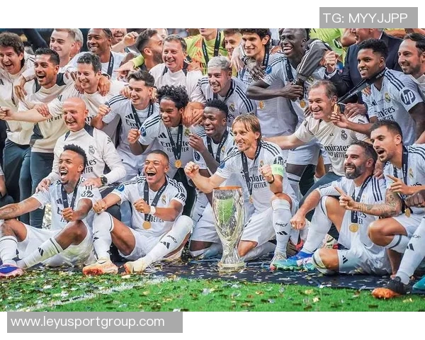 姆巴佩荣膺九月最佳奖杯再破门分享伯纳乌之夜的美妙时刻